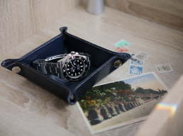 Second thumbnail of the special tray with the GINZA RASIN 20th anniversary logo.