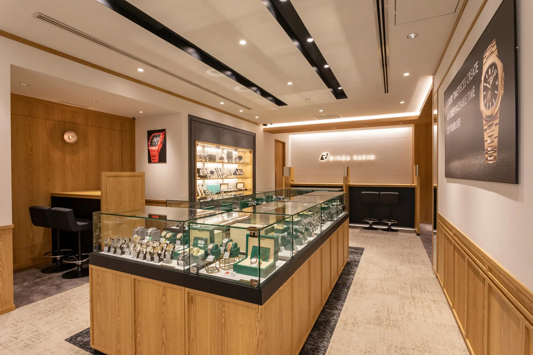 Shinjuku Store - Interior Image 4
